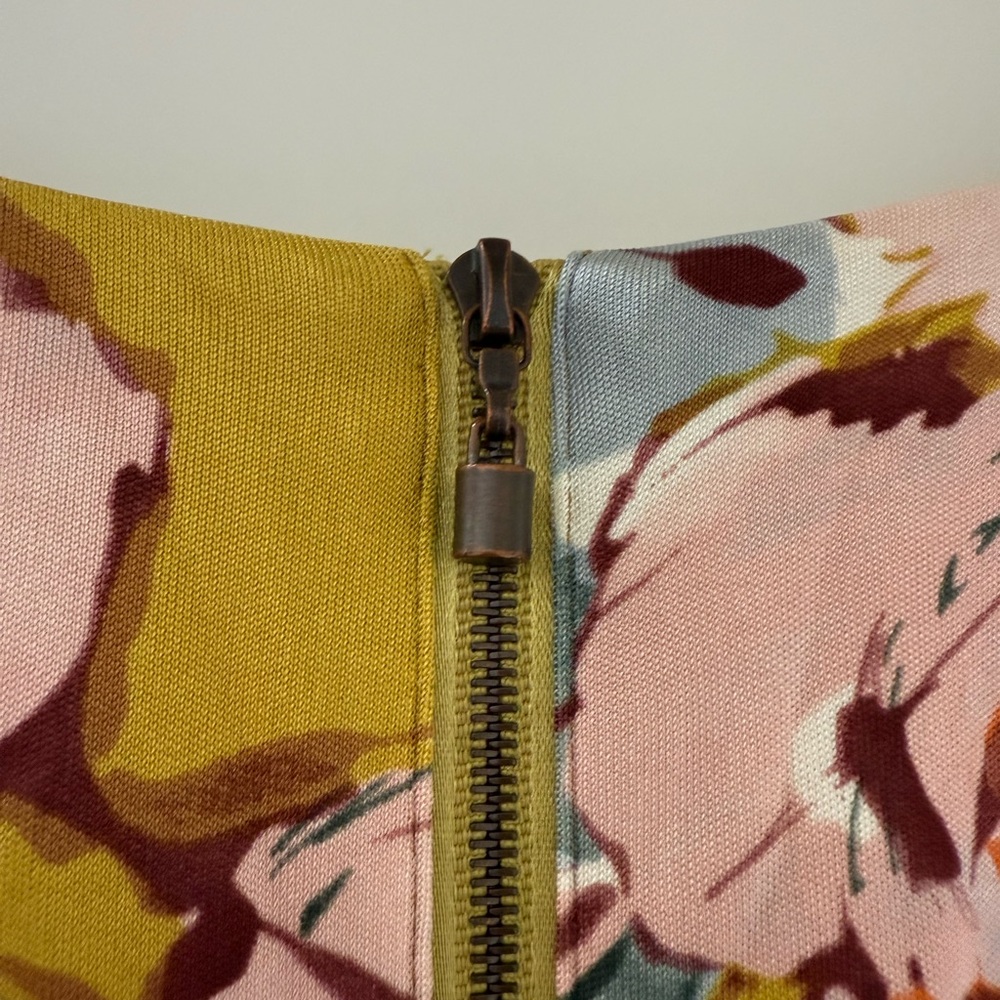 Vintage St. John SoCa Yellow Silk Floral Print Top - Mustard - Picture 9 of 9